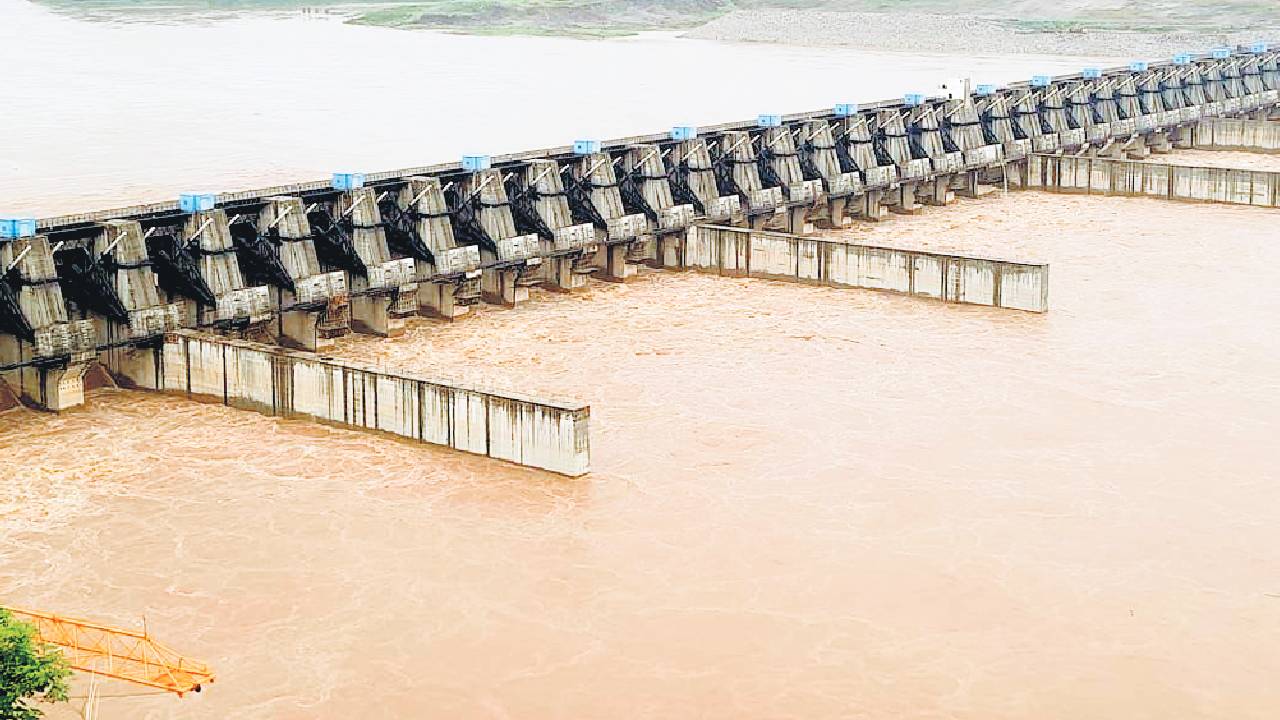 Floodwater starts receding in Godavari - The Pioneer