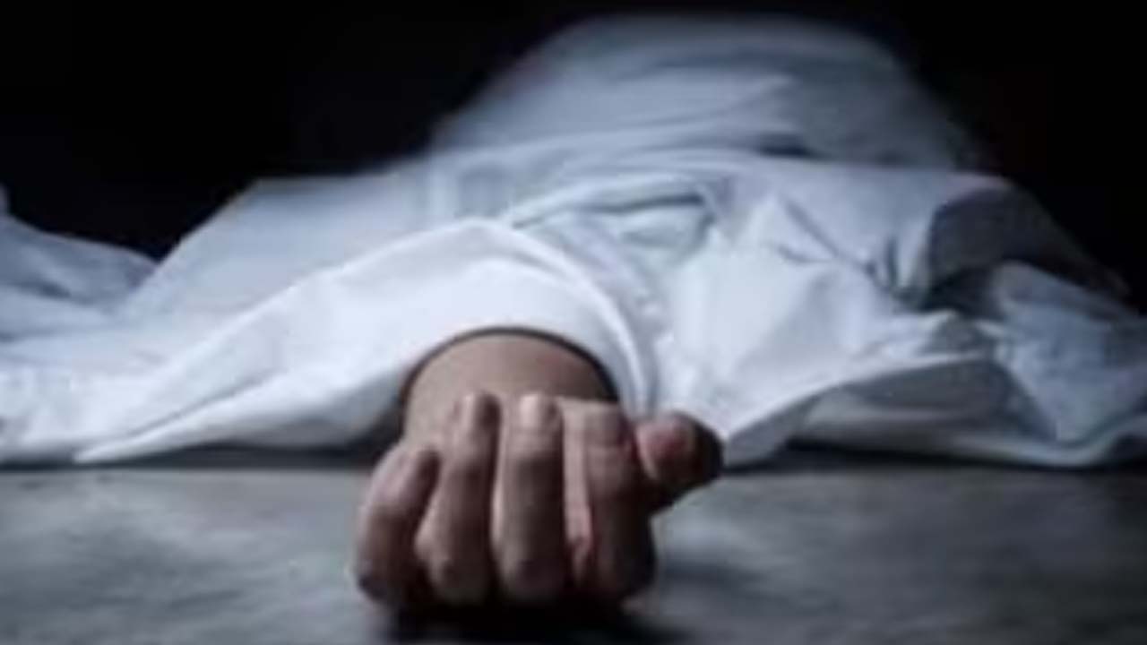 Woman jumps off building with one-year-old son in Maharashtra; both