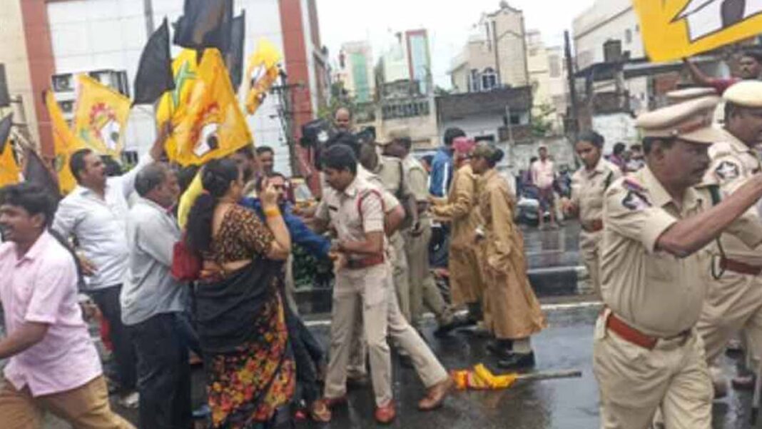 bandh continues