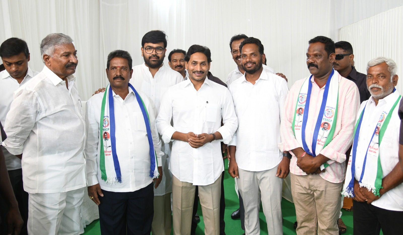 TDP leaders join YSRCP | The Pioneer