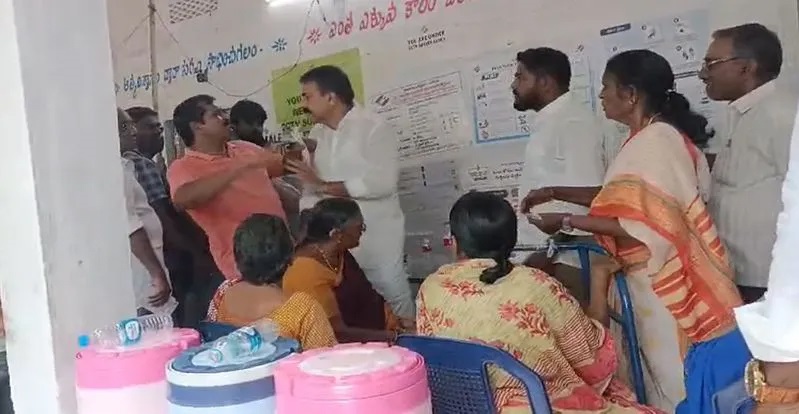 MLA, voter slap each other, EC takes action