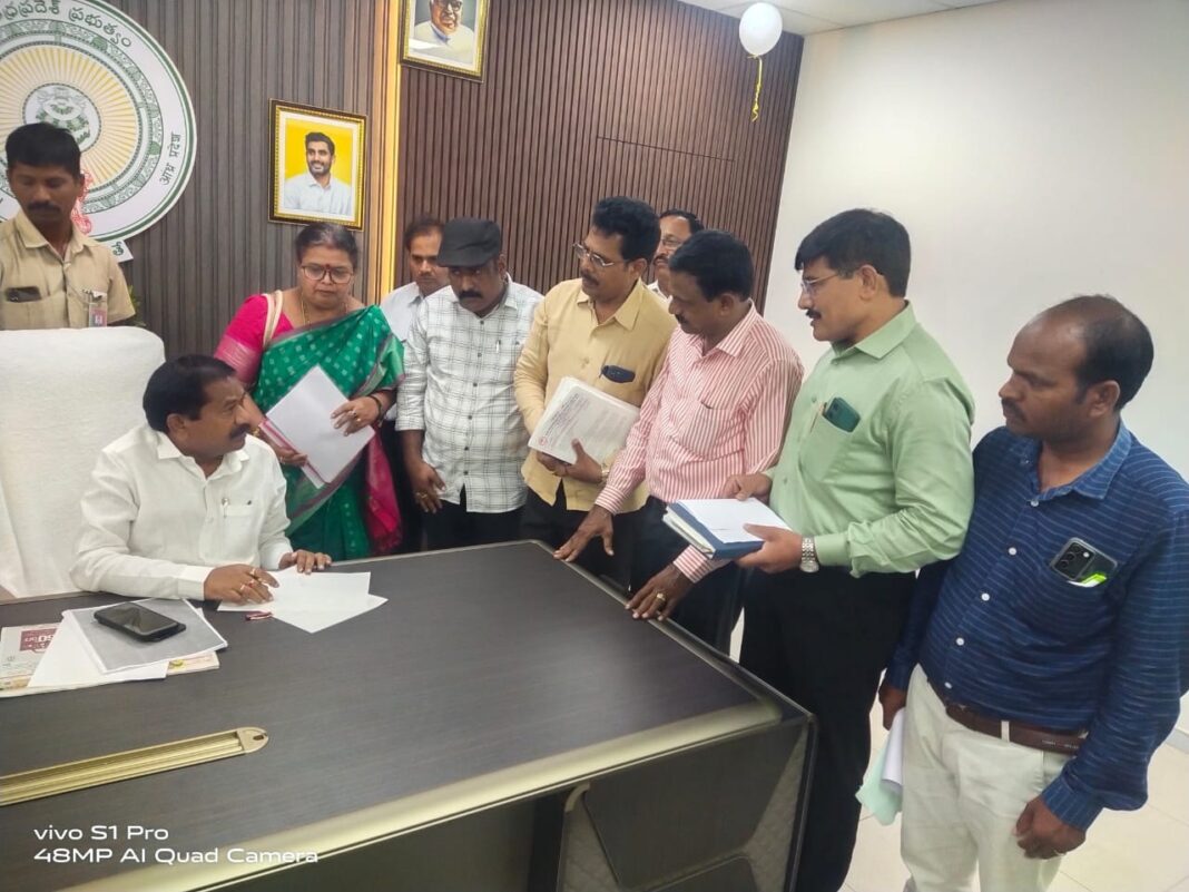 Min promises to release pending hostel mess charges