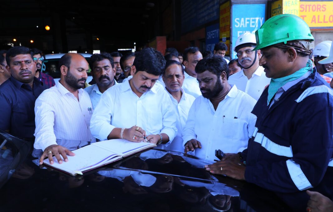 Kollu Ravindra slams